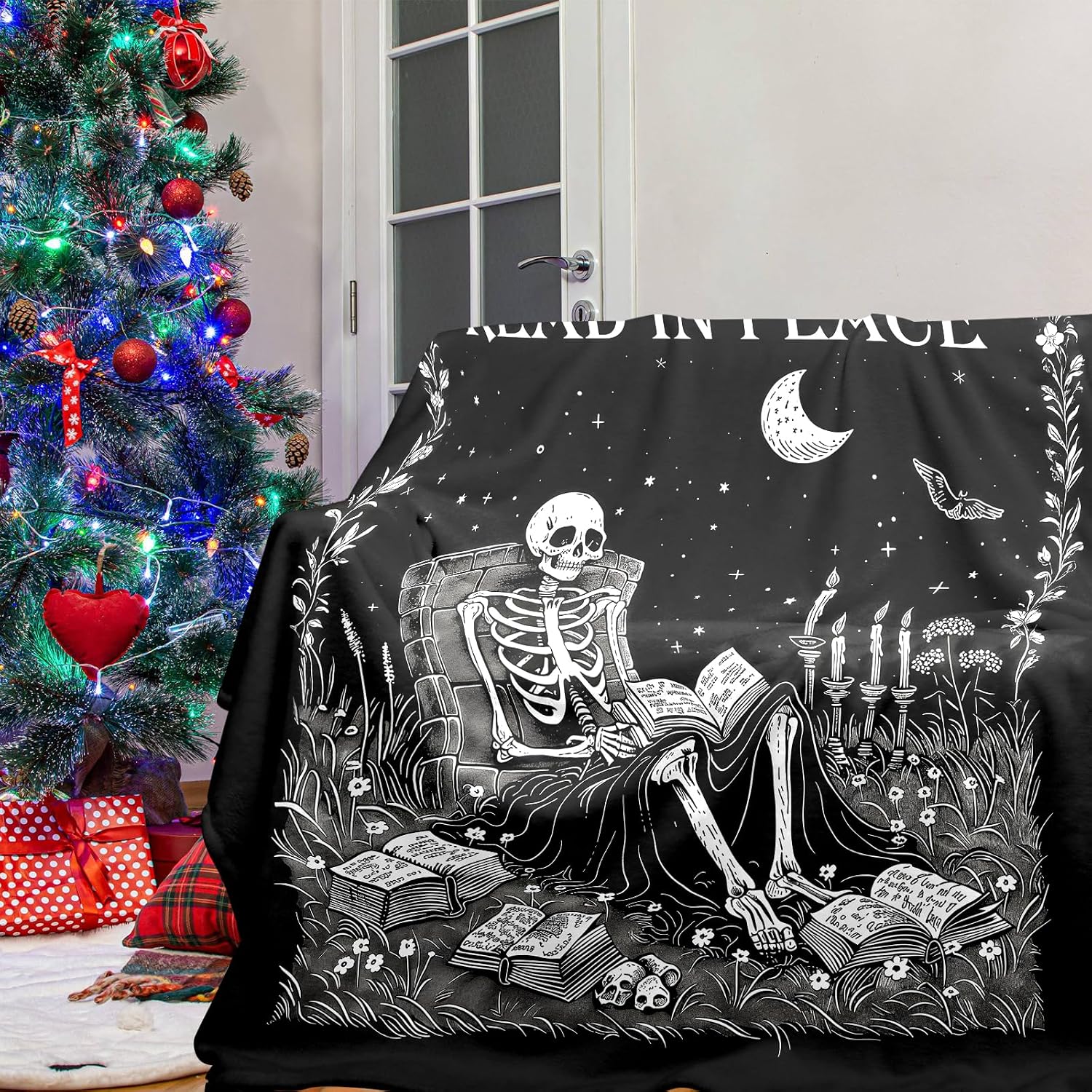 Gothic Ghost Reading Book Blan - огляд і ціна Christmas Throw Blanket